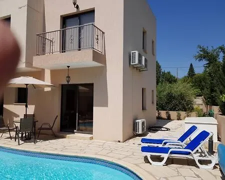 Villa Luxury 4 Bed Paphos Mesoyi